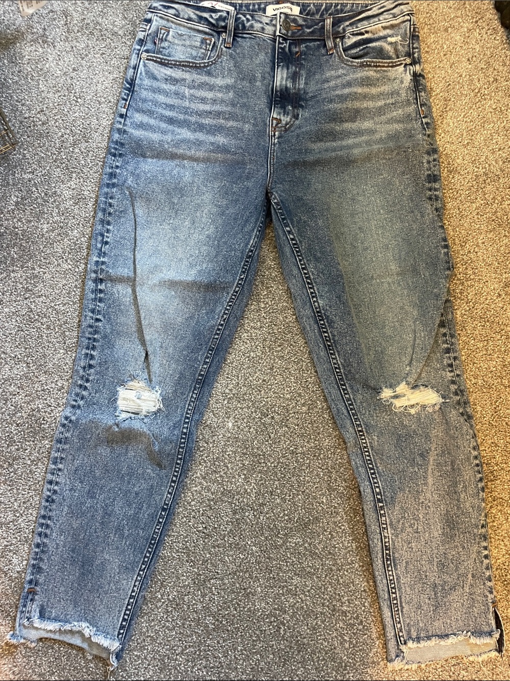 Vigors Women’s Distressed Acid wash jeans Size 31
